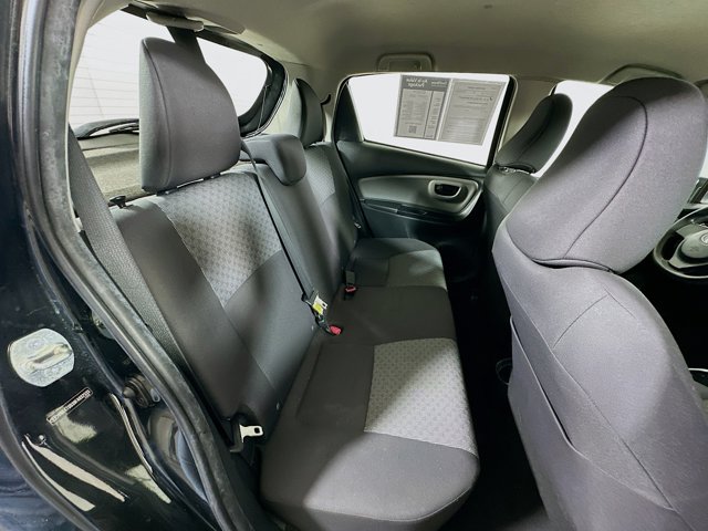 Vehicle image 24 of 29