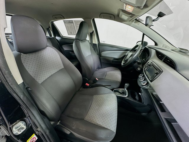 Vehicle image 25 of 29