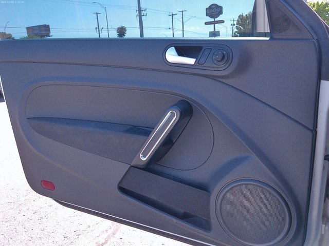 Vehicle image 12 of 13