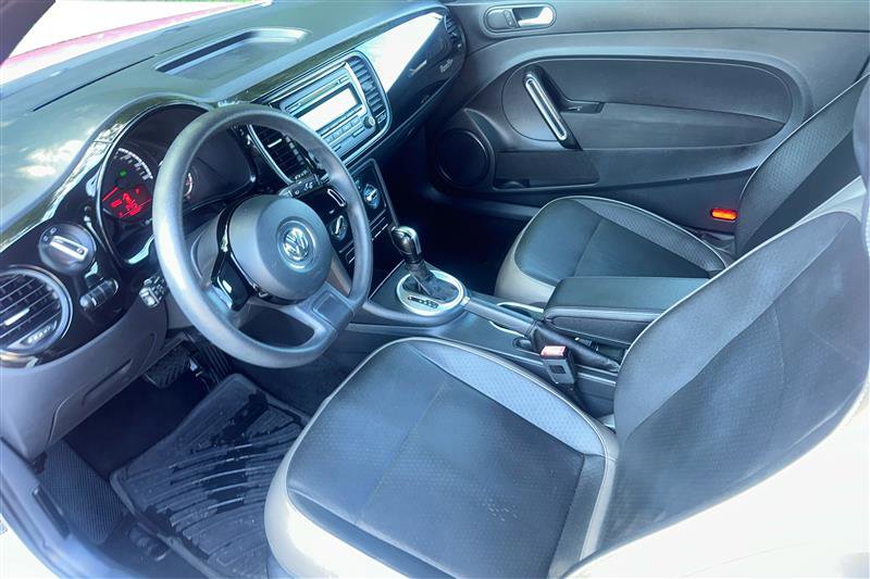 2015 Volkswagen Beetle 1.8T Fleet Image 24 of 30