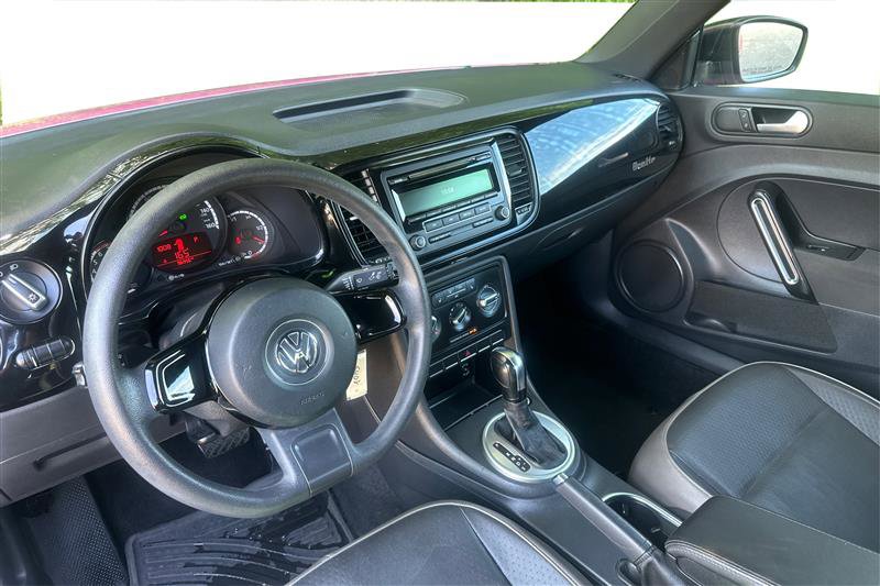 2015 Volkswagen Beetle 1.8T Fleet Image 12 of 30
