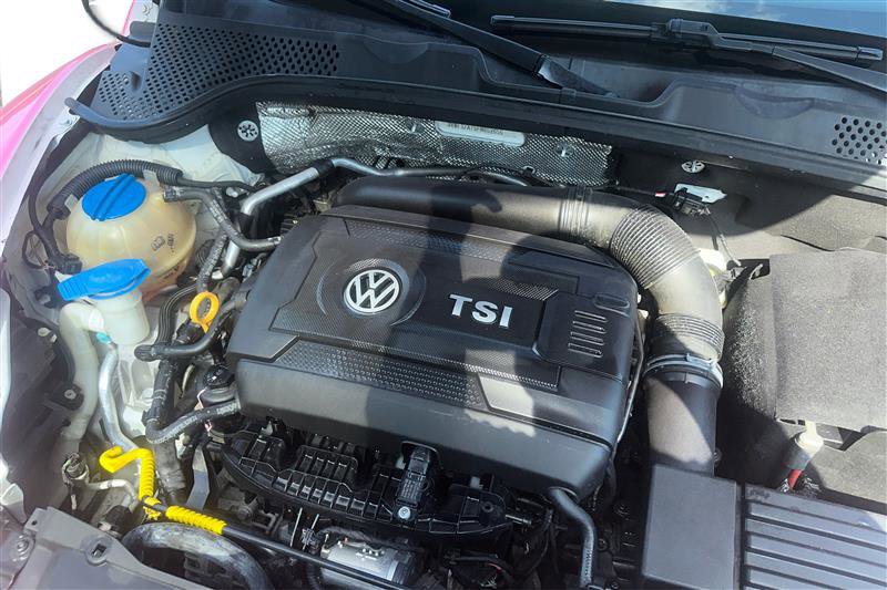 2015 Volkswagen Beetle 1.8T Fleet Image 6 of 30