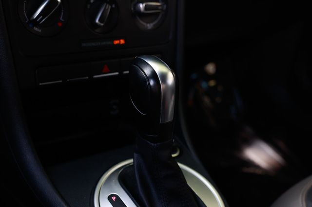 Vehicle image 31 of 45