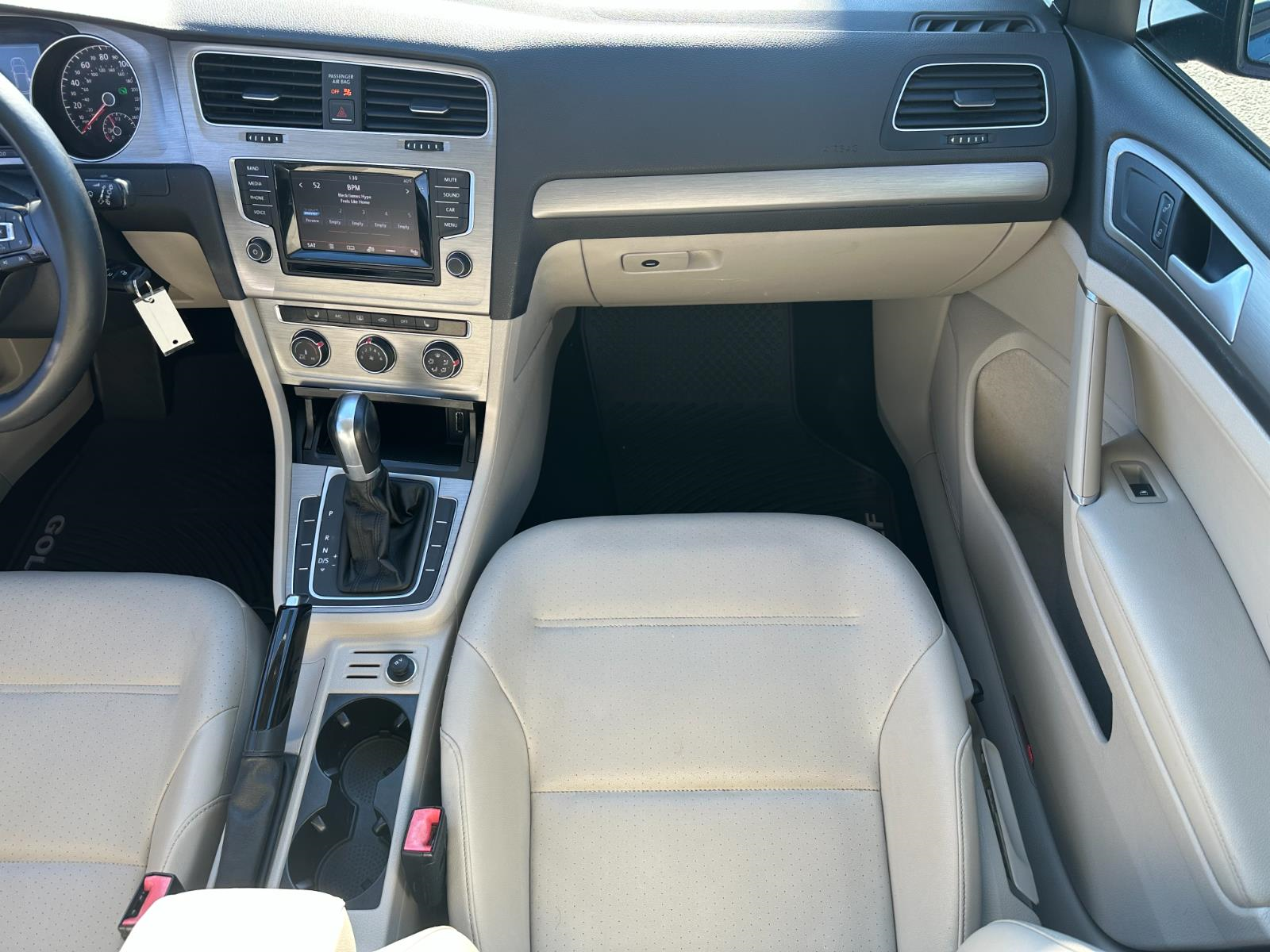 Vehicle image 24 of 27