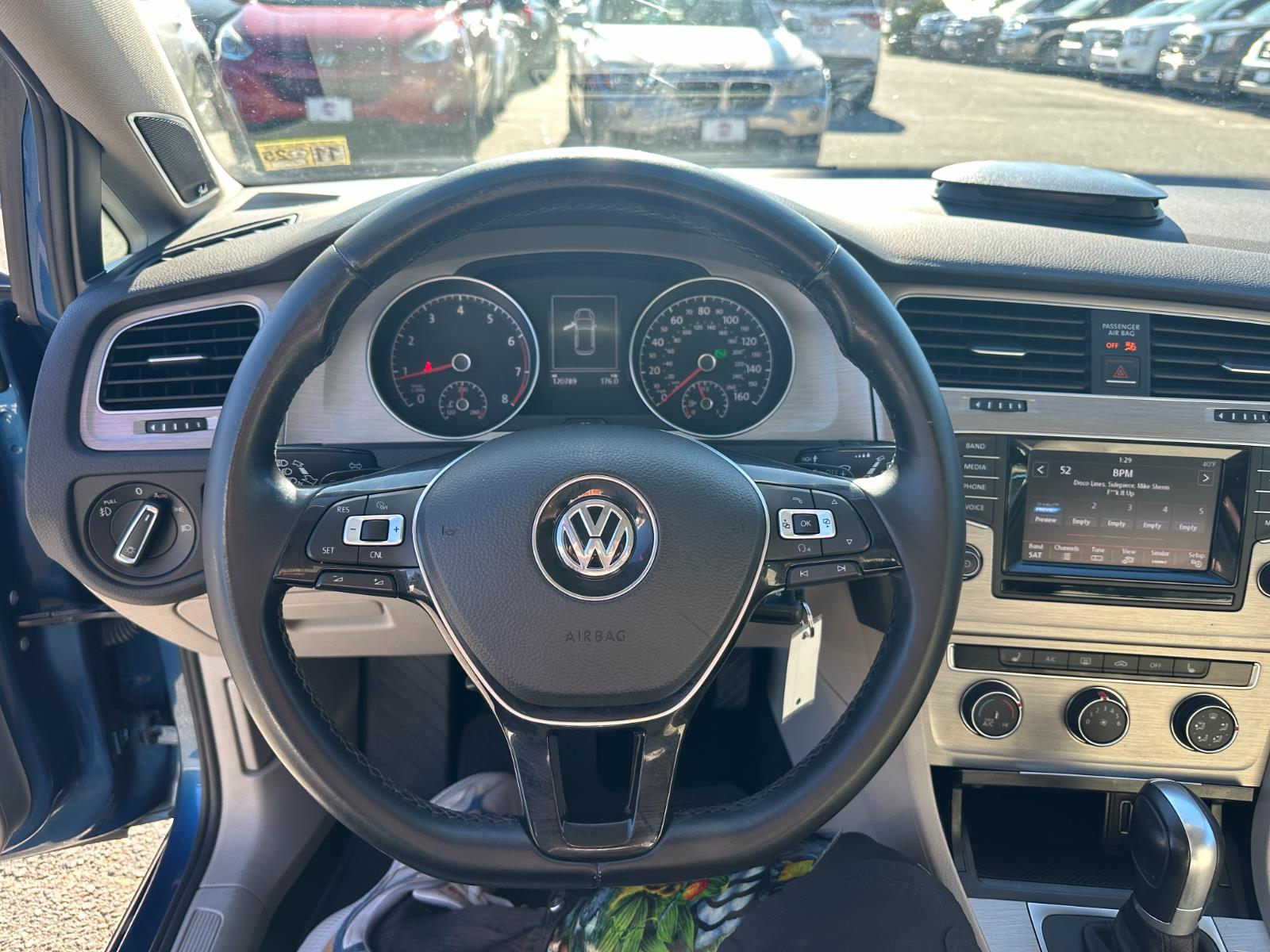 Vehicle image 14 of 27