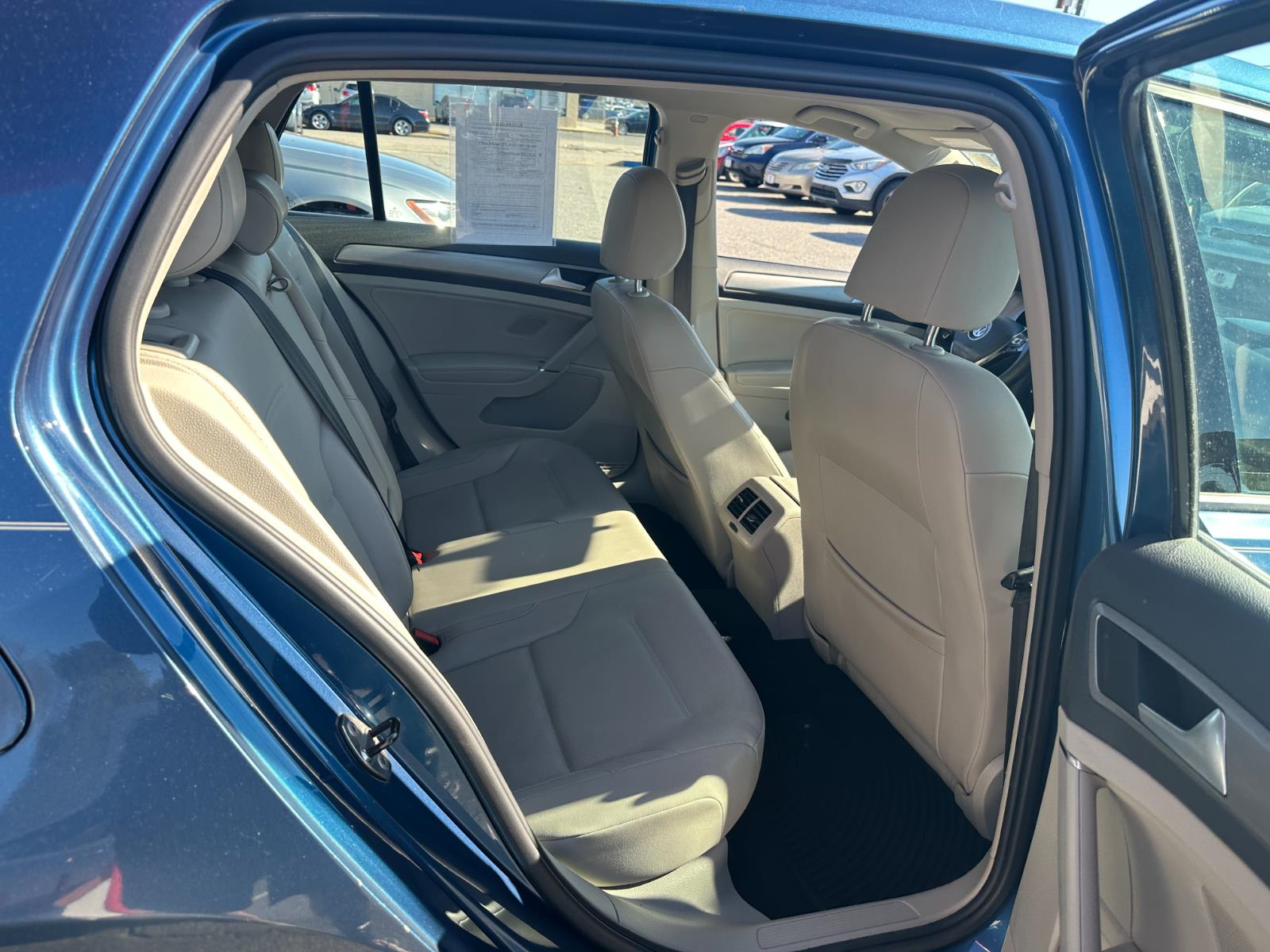 Vehicle image 23 of 27