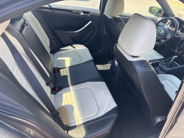 2015 Volkswagen Jetta 1.8T Sport Image 4 of 4