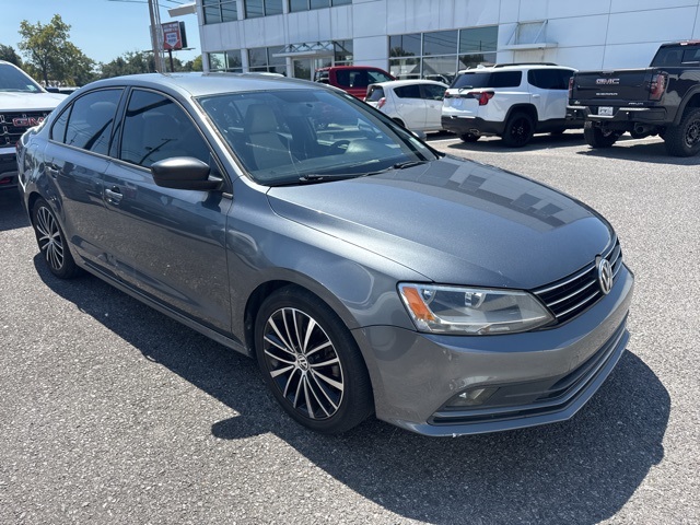 2015 Volkswagen Jetta 1.8T Sport Image 2 of 4