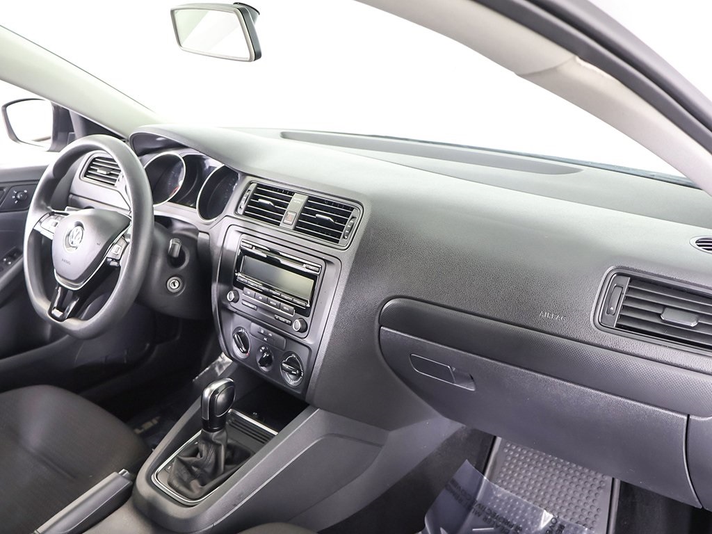 2015 Volkswagen Jetta 1.8T S Image 21 of 39