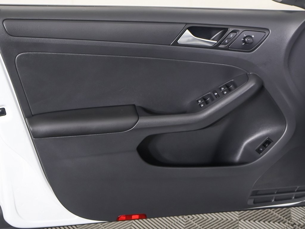 2015 Volkswagen Jetta 1.8T S Image 26 of 39