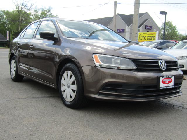 2015 Volkswagen Jetta 1.8T S Image 2 of 29