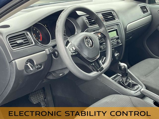 Vehicle image 18 of 32