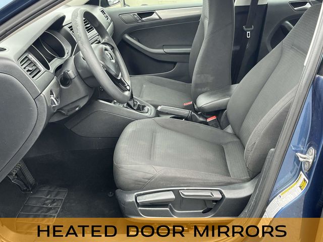 Vehicle image 13 of 32