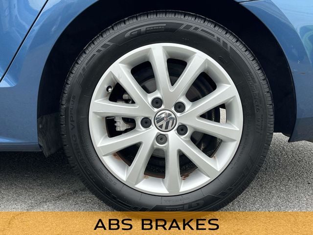 Vehicle image 9 of 32