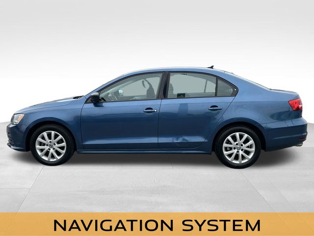Vehicle image 8 of 32