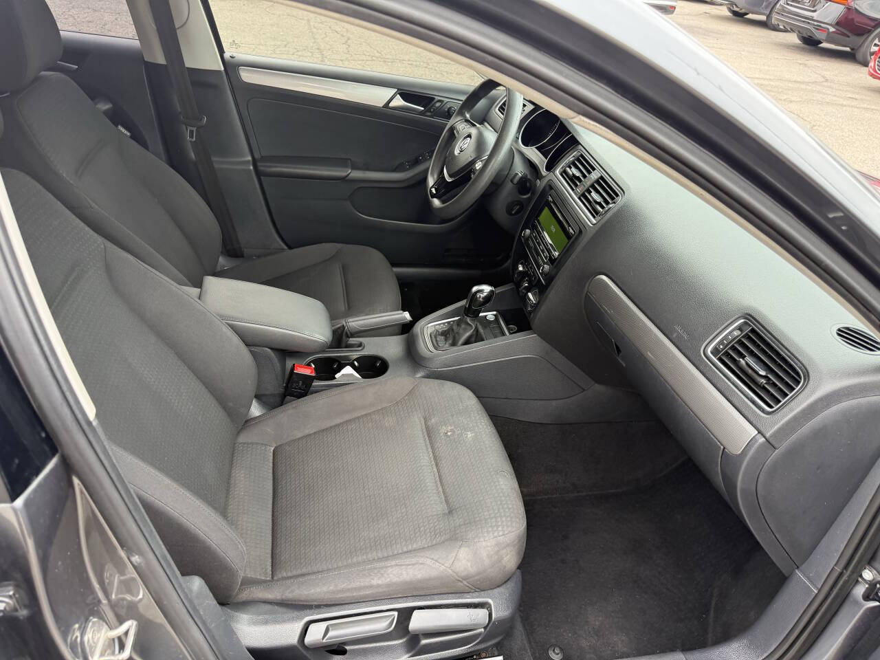Vehicle image 10 of 30