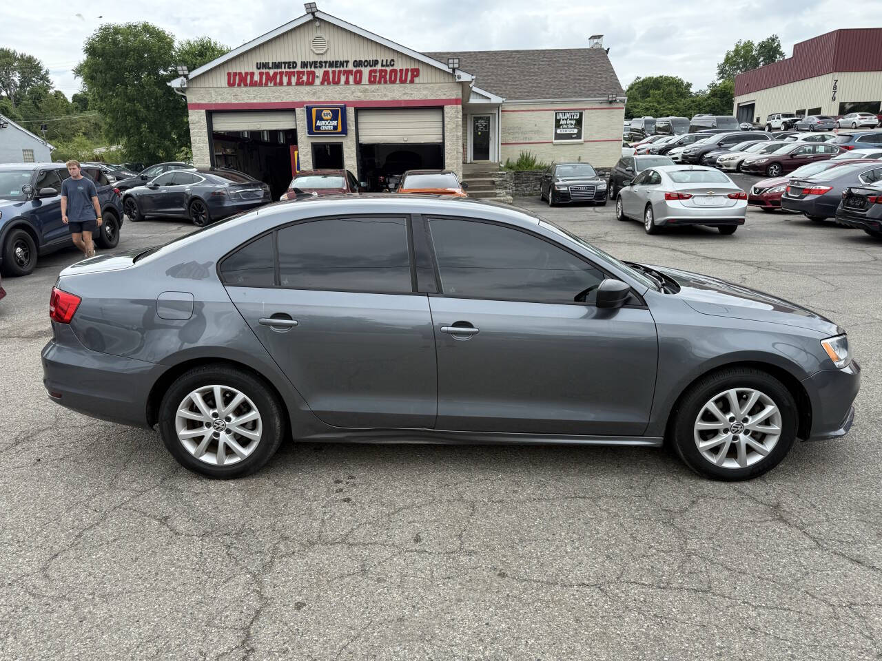 Vehicle image 3 of 30