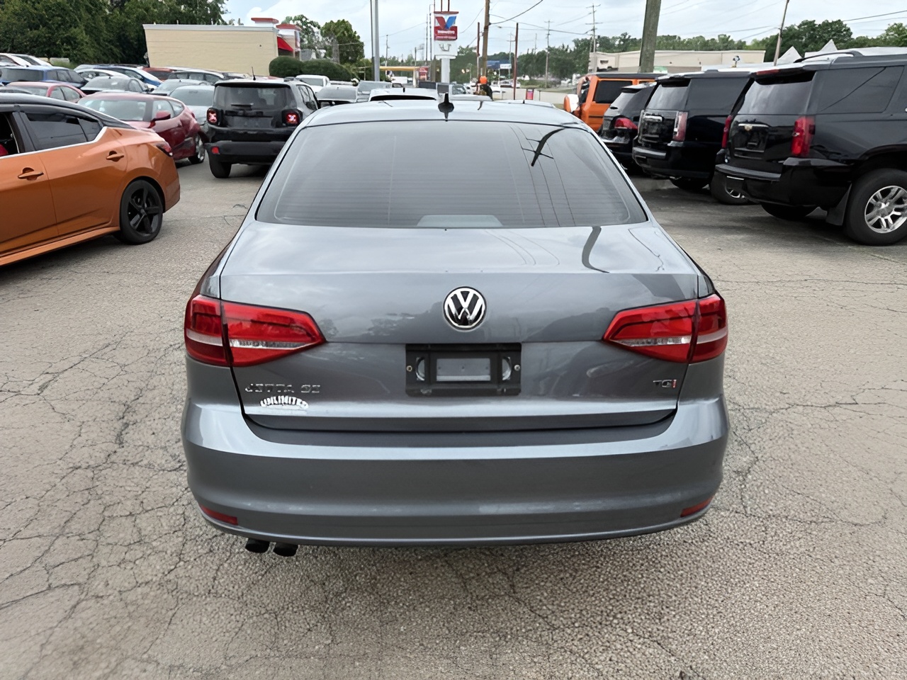 Vehicle image 27 of 30