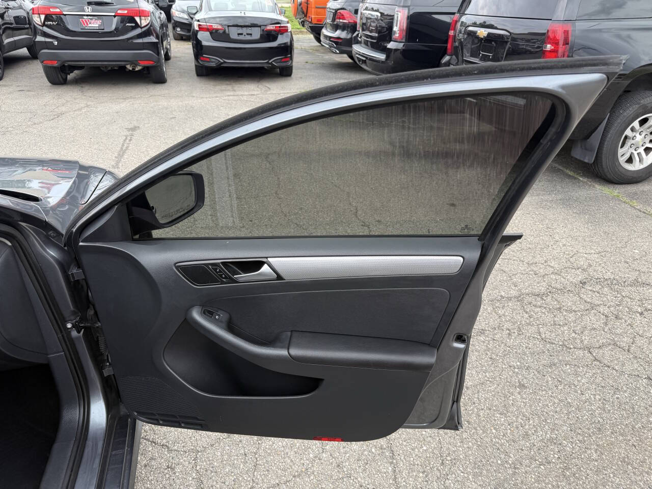 Vehicle image 13 of 30