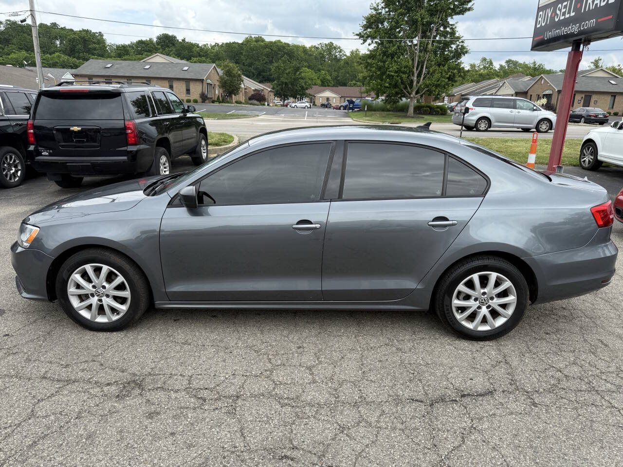 Vehicle image 8 of 30