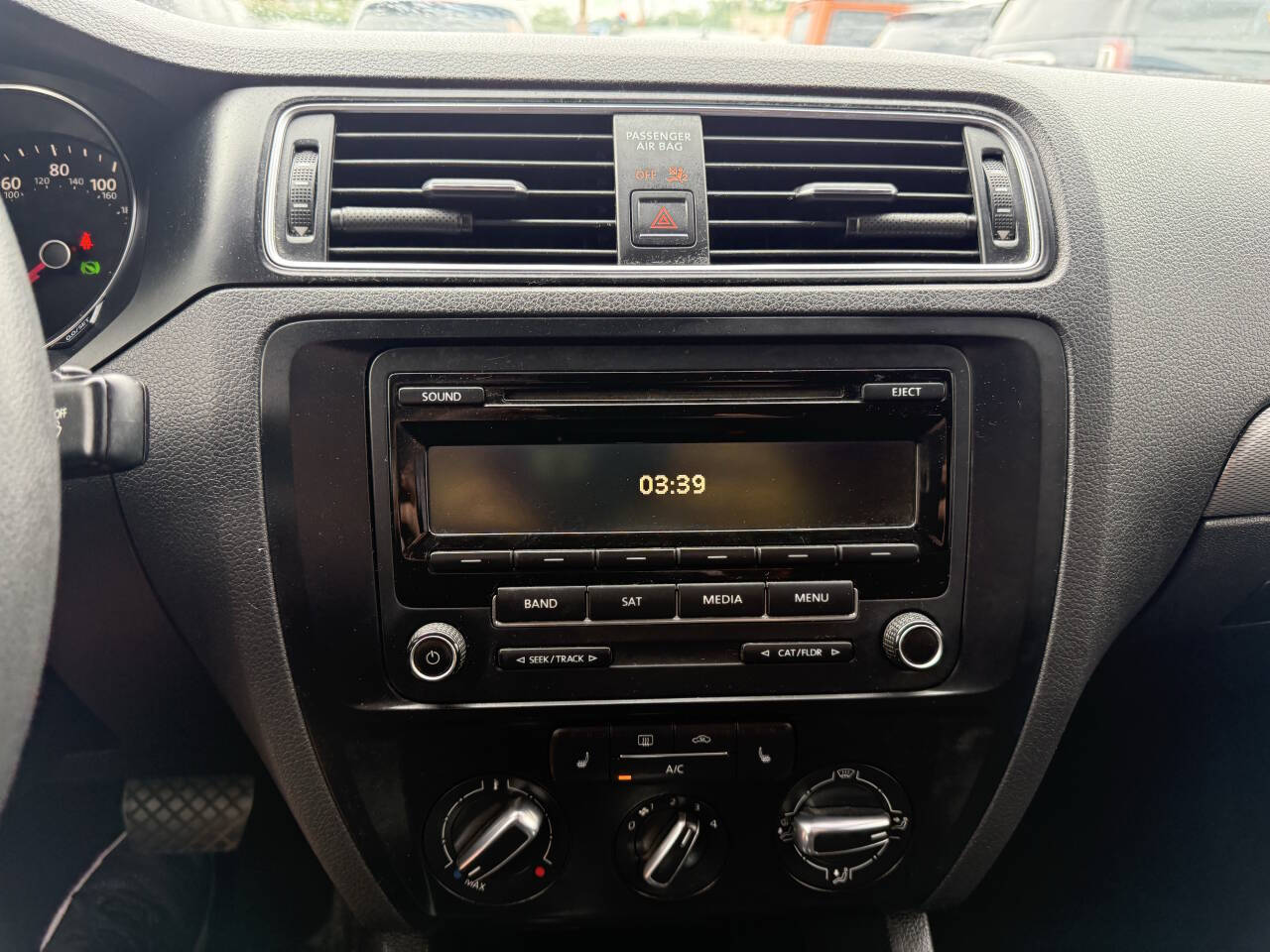 Vehicle image 15 of 30