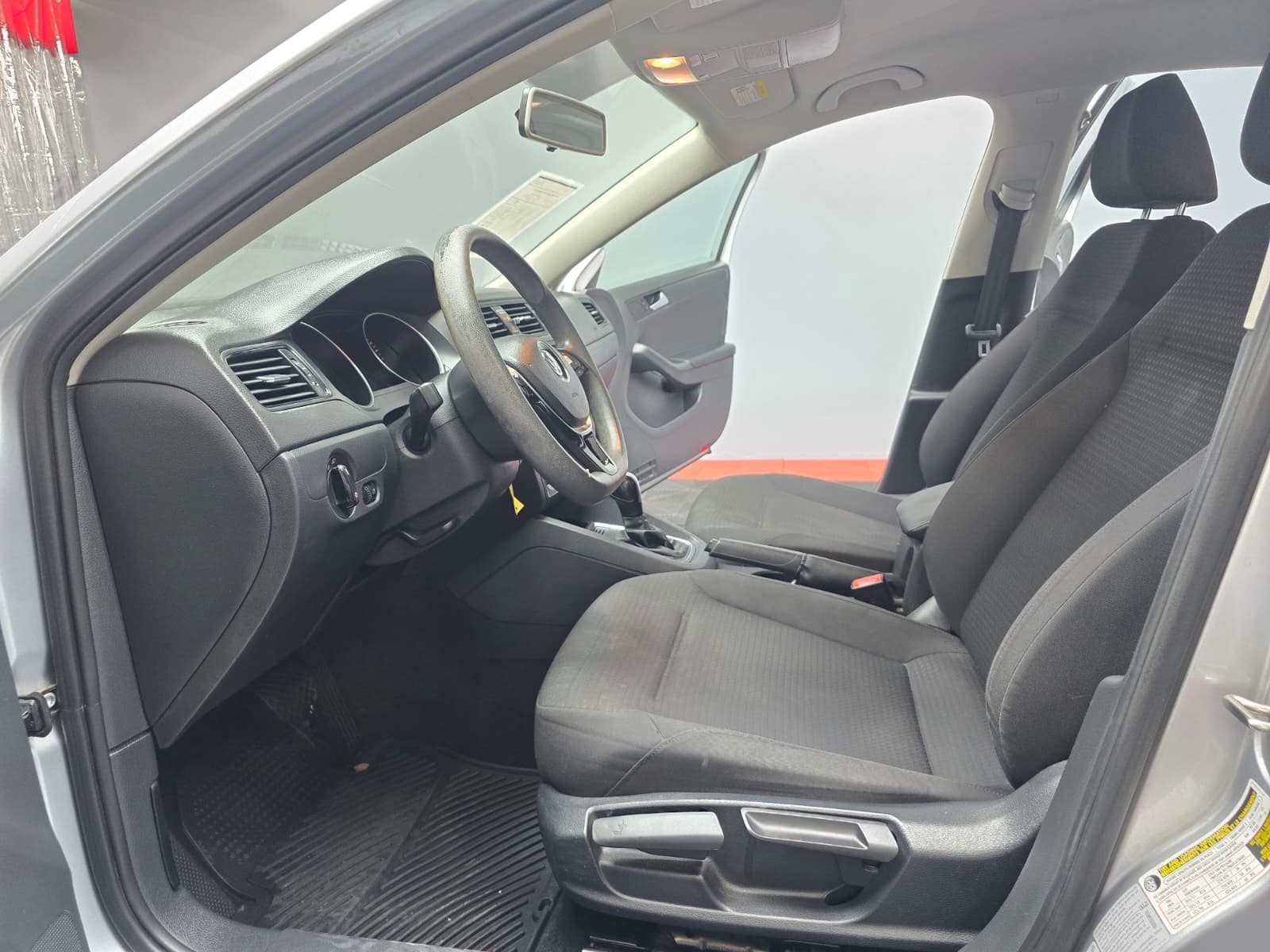 2015 Volkswagen Jetta 1.8T S Image 13 of 25