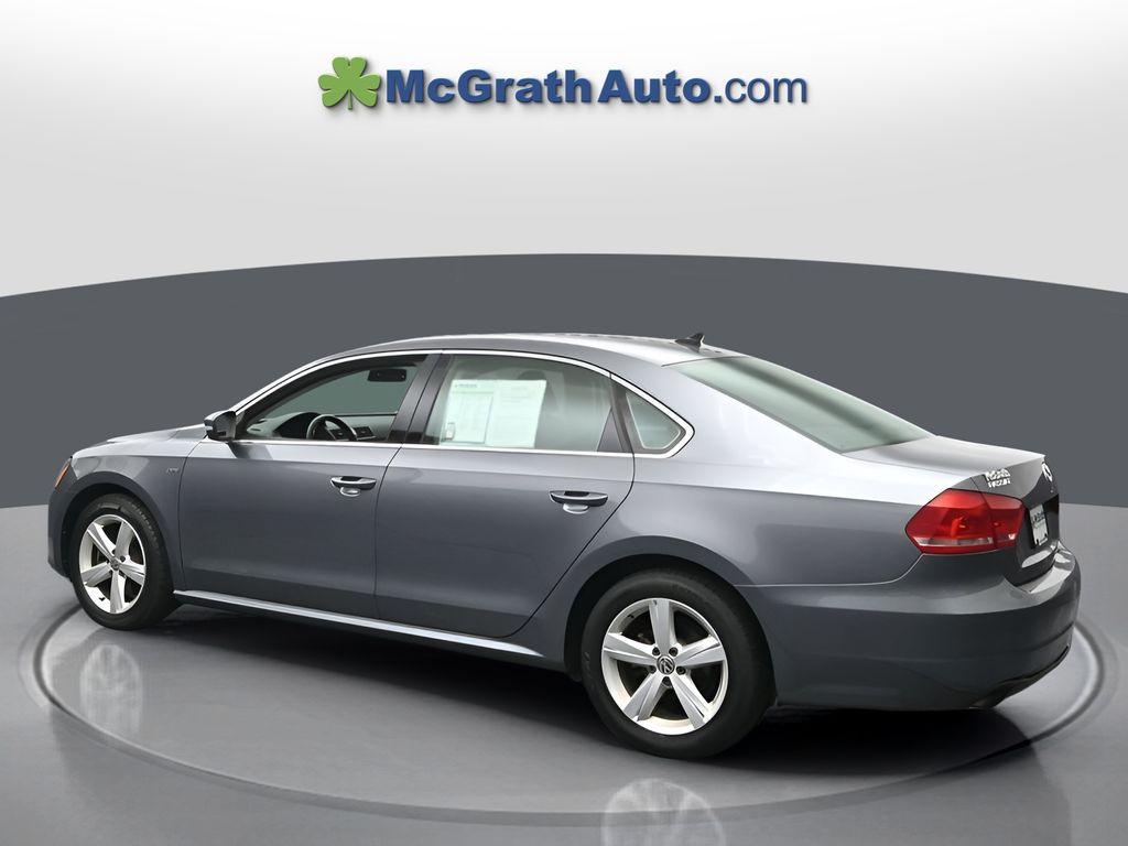 2015 Volkswagen Passat 1.8T Limited Image 11 of 28