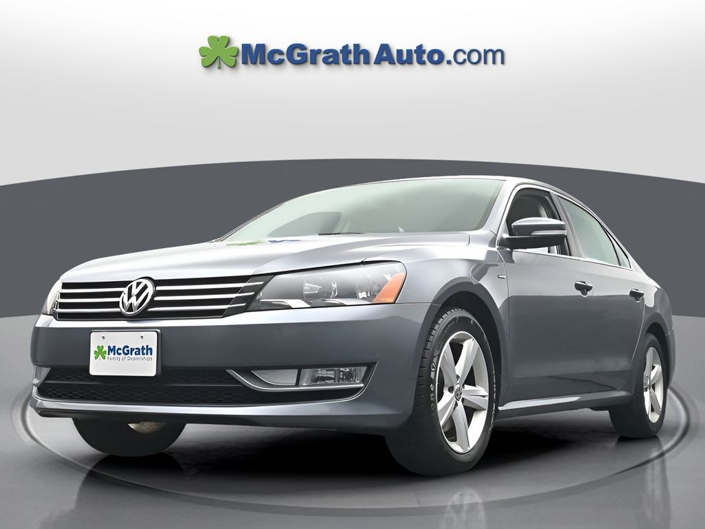 2015 Volkswagen Passat 1.8T Limited Image 4 of 28