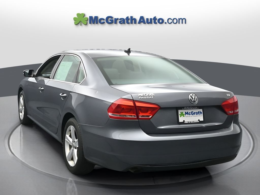 2015 Volkswagen Passat 1.8T Limited Image 10 of 28