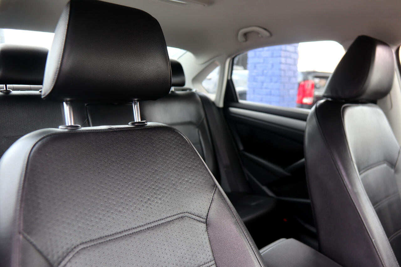 2015 Volkswagen Passat 1.8T S Image 21 of 42
