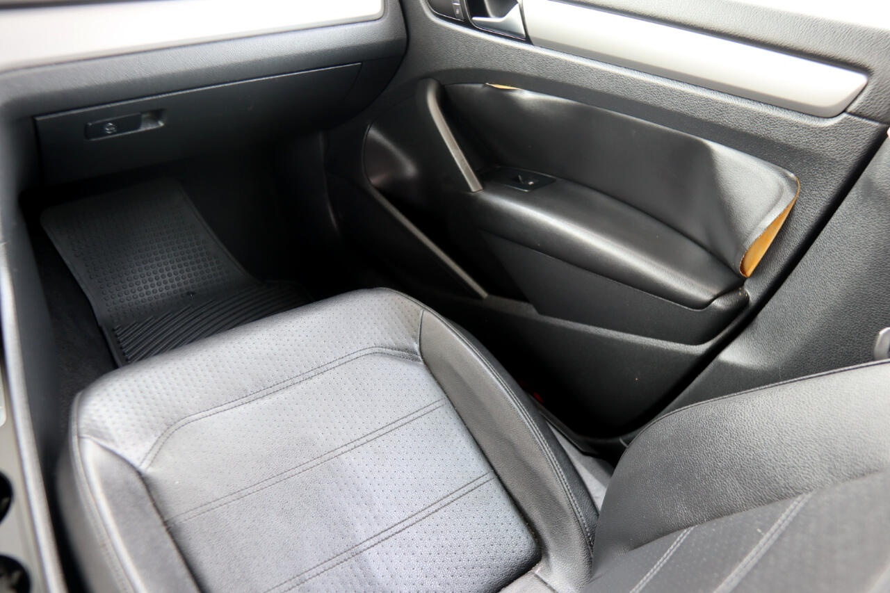 2015 Volkswagen Passat 1.8T S Image 25 of 42