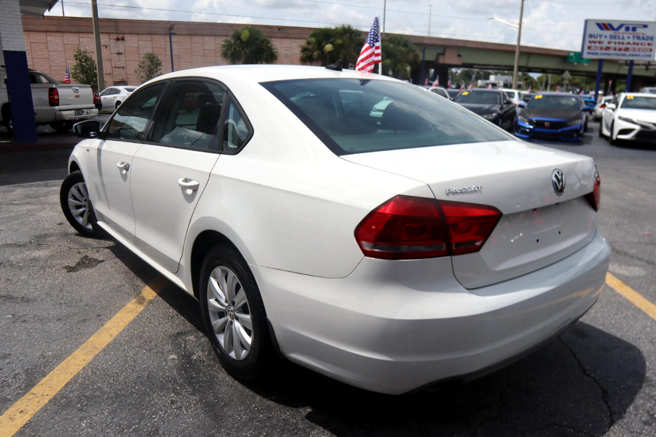 2015 Volkswagen Passat 1.8T S Image 11 of 42