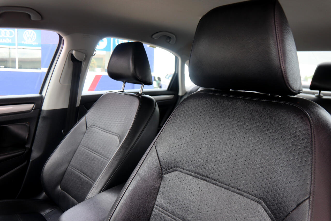 2015 Volkswagen Passat 1.8T S Image 22 of 42