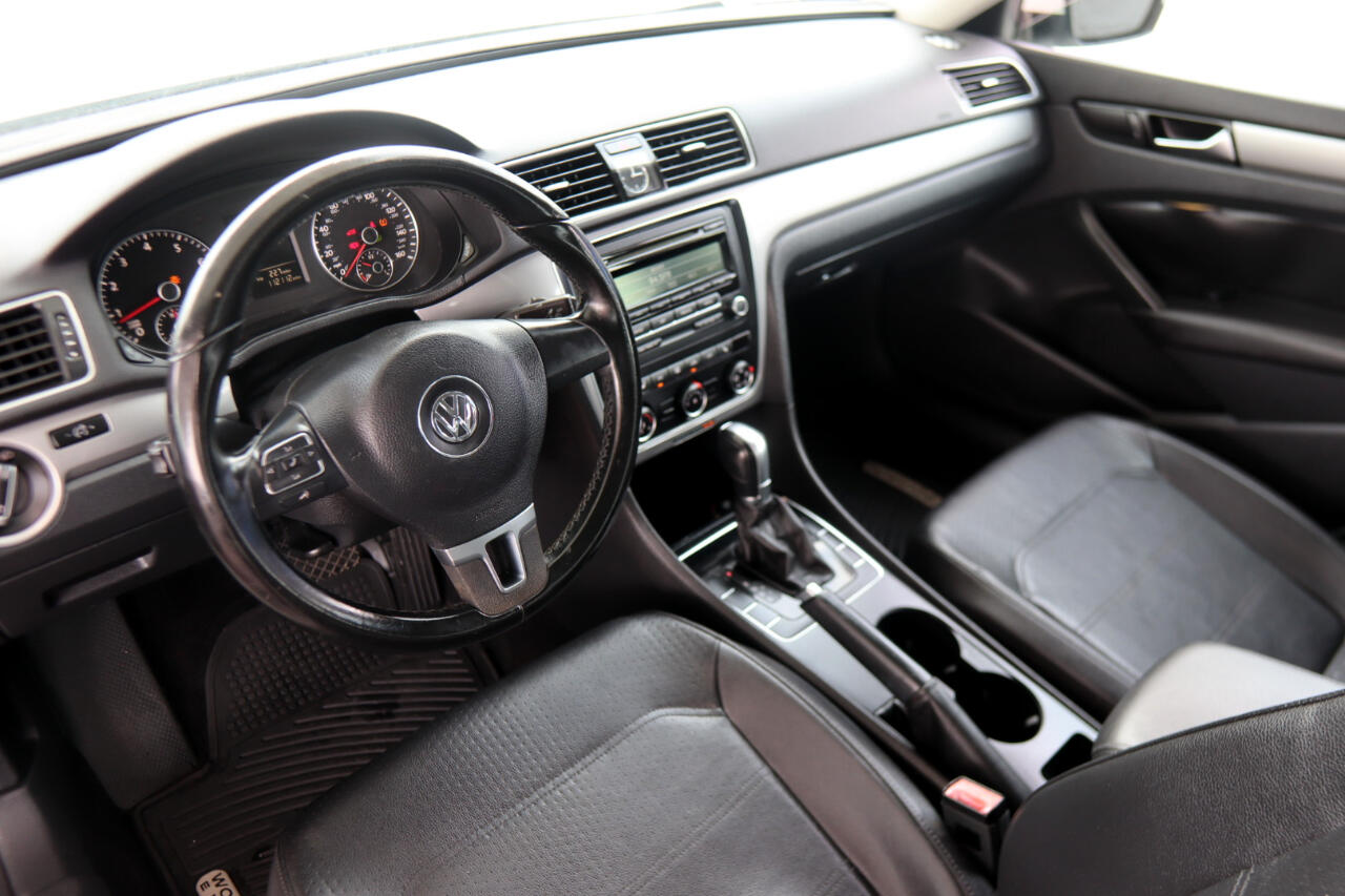 2015 Volkswagen Passat 1.8T S Image 29 of 42