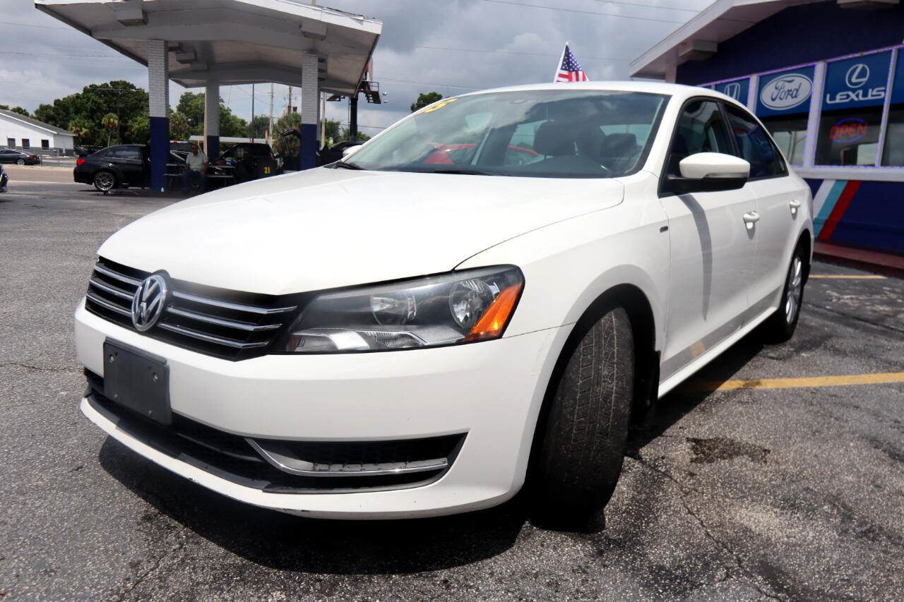 2015 Volkswagen Passat 1.8T S Image 2 of 42