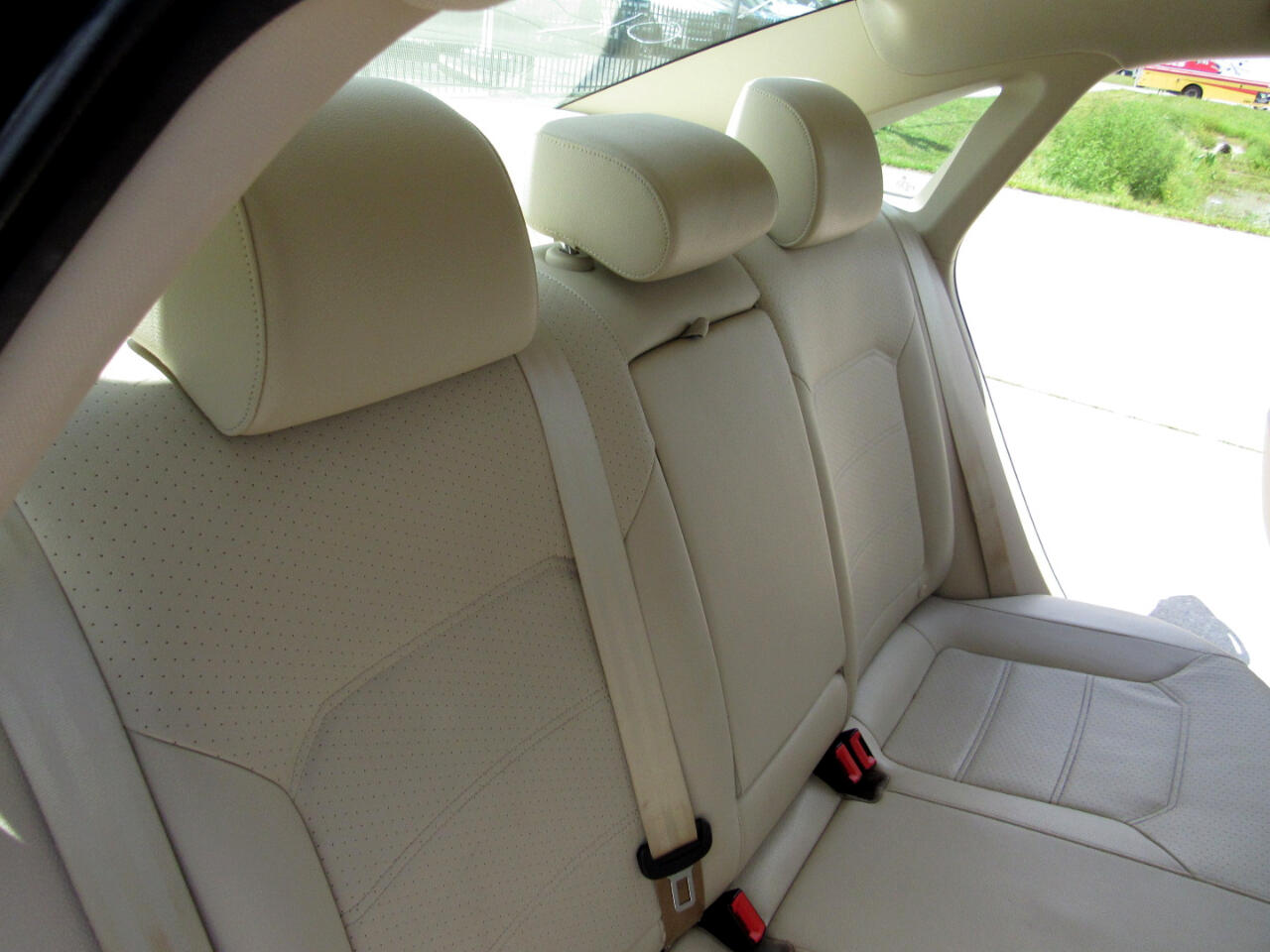 2015 Volkswagen Passat 1.8T S Image 15 of 53