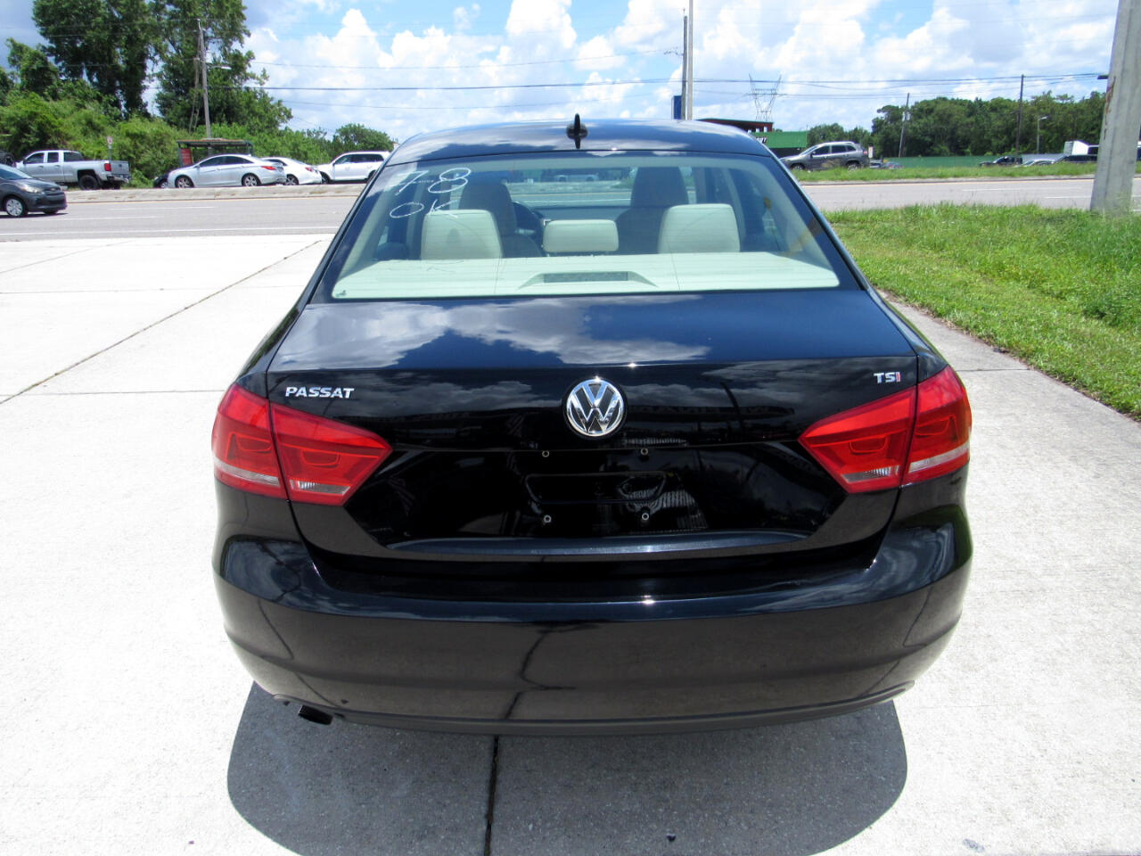 2015 Volkswagen Passat 1.8T S Image 5 of 53