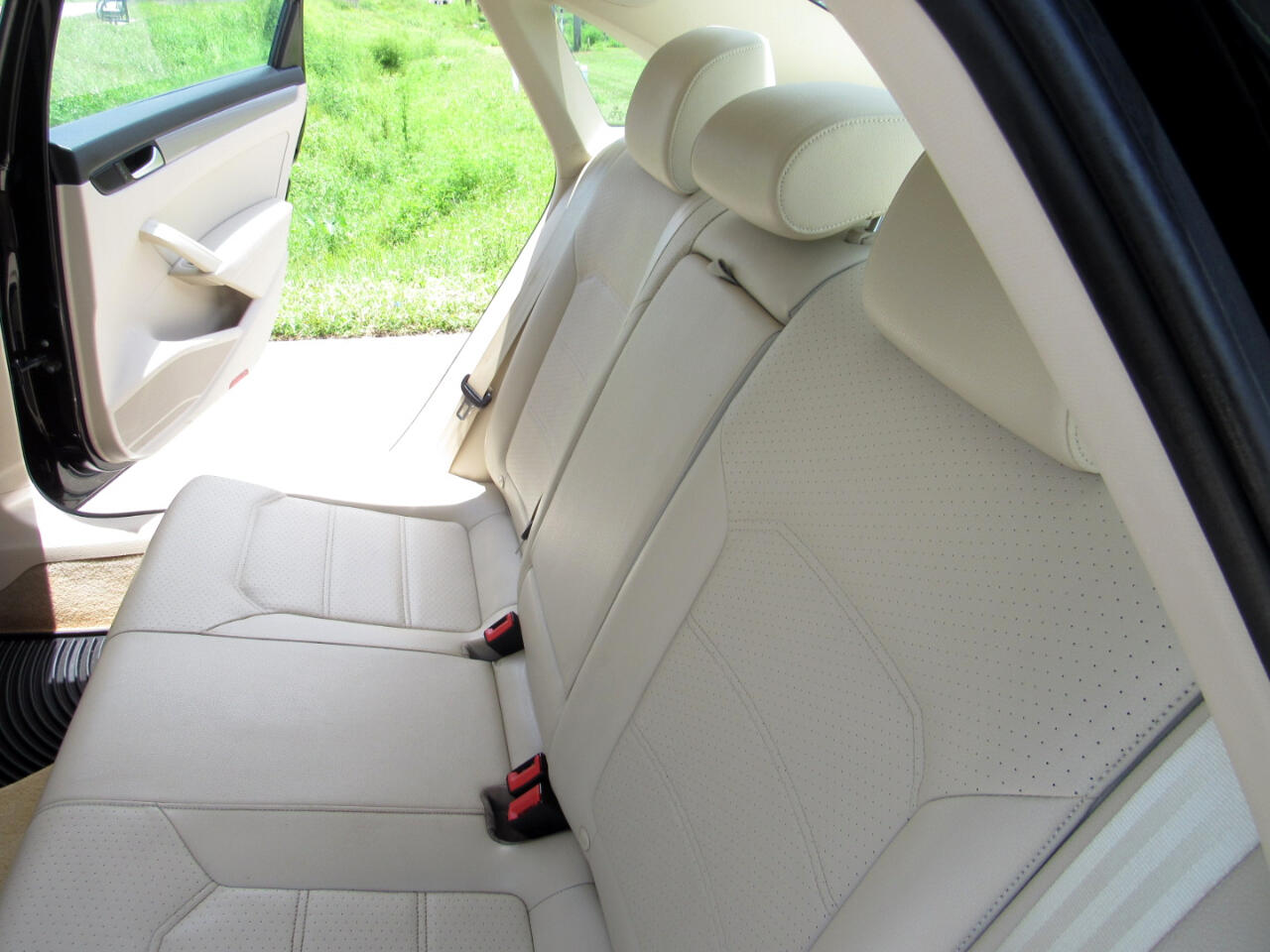 2015 Volkswagen Passat 1.8T S Image 19 of 53