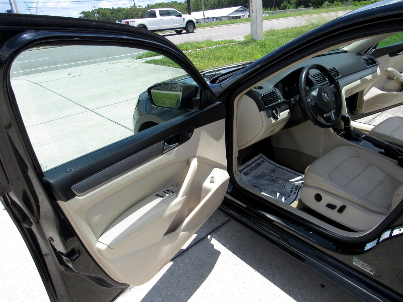 2015 Volkswagen Passat 1.8T S Image 29 of 53