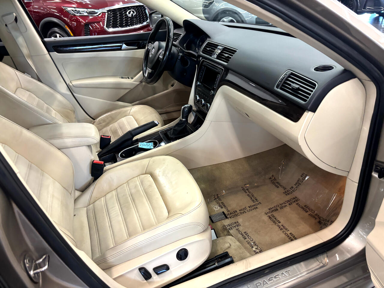 Vehicle image 19 of 30