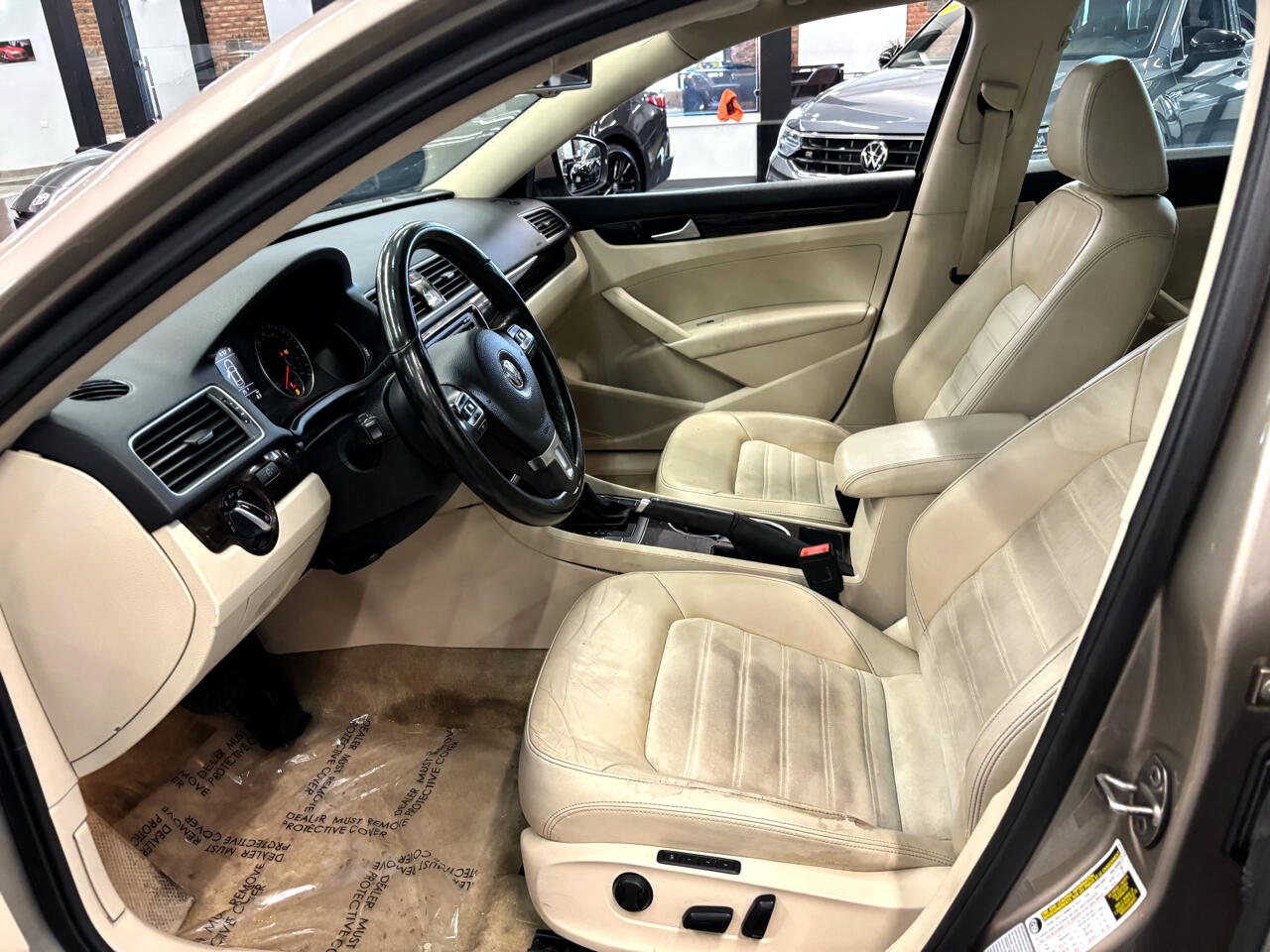 Vehicle image 18 of 30