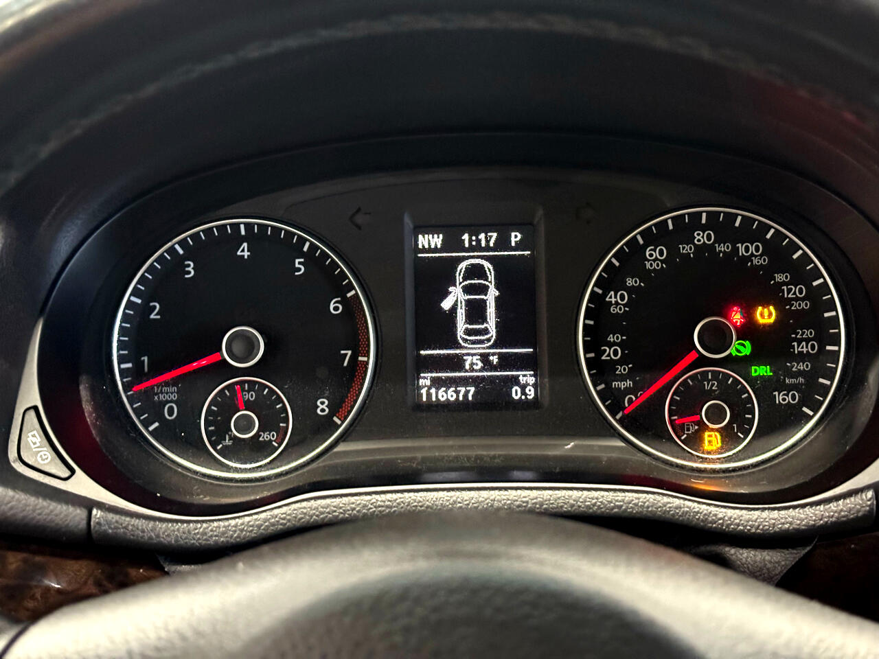 Vehicle image 21 of 30