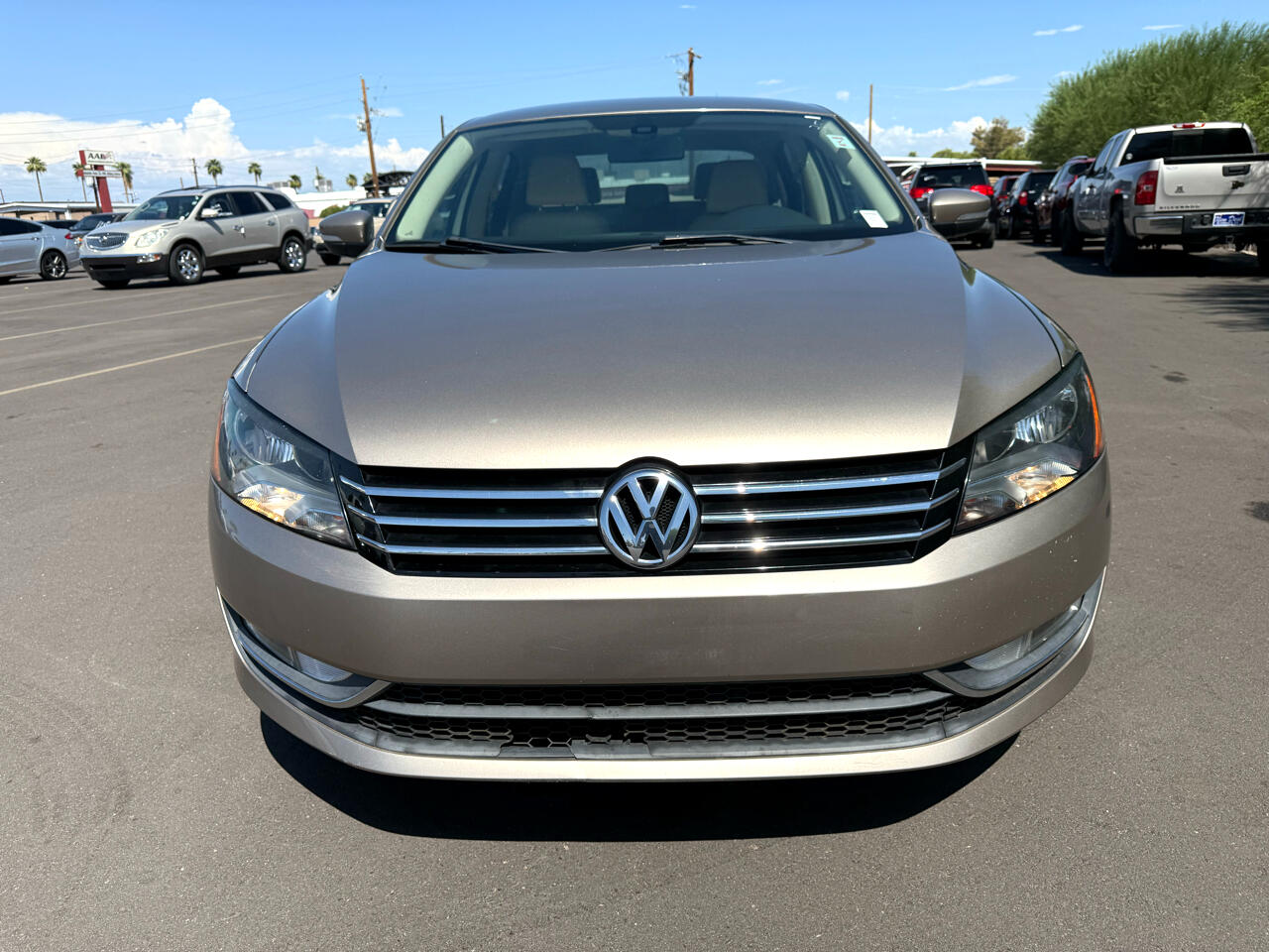 2015 Volkswagen Passat 1.8T Limited Image 2 of 13