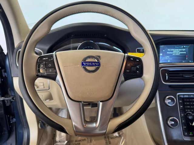Vehicle image 15 of 25