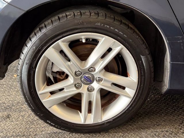 Vehicle image 11 of 25
