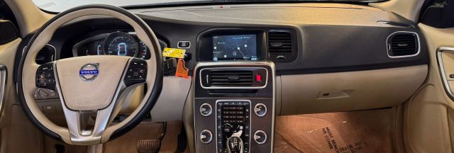Vehicle image 24 of 25