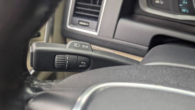2015 Volvo XC60 3.2L Platinum Image 37 of 41