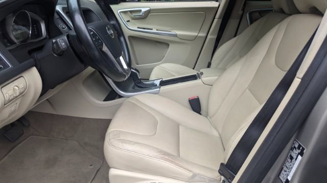 2015 Volvo XC60 3.2L Platinum Image 23 of 41