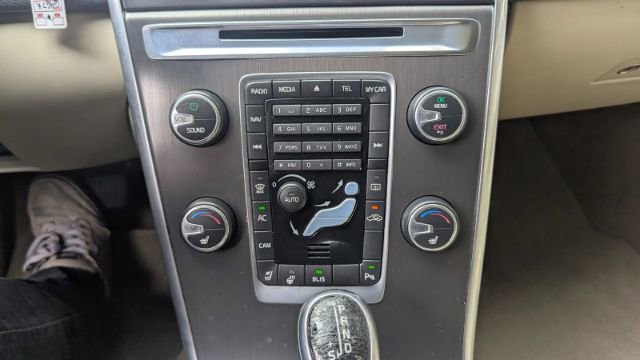 2015 Volvo XC60 3.2L Platinum Image 40 of 41
