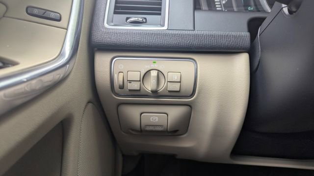 2015 Volvo XC60 3.2L Platinum Image 34 of 41
